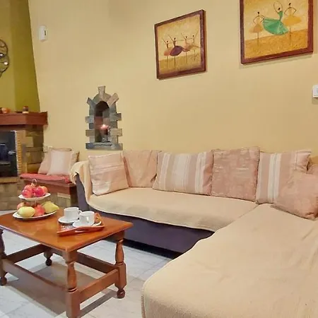Cosy Country Style Living Katastarion